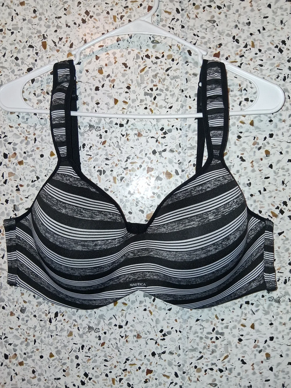Women's Nautica Tshirt Bra Size 40C Black White Padded With Wires
